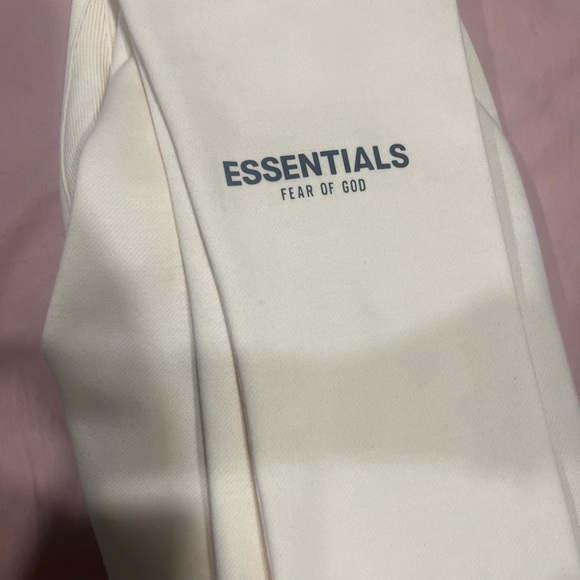 Essentials Sweatpants - Picture 3 of 4